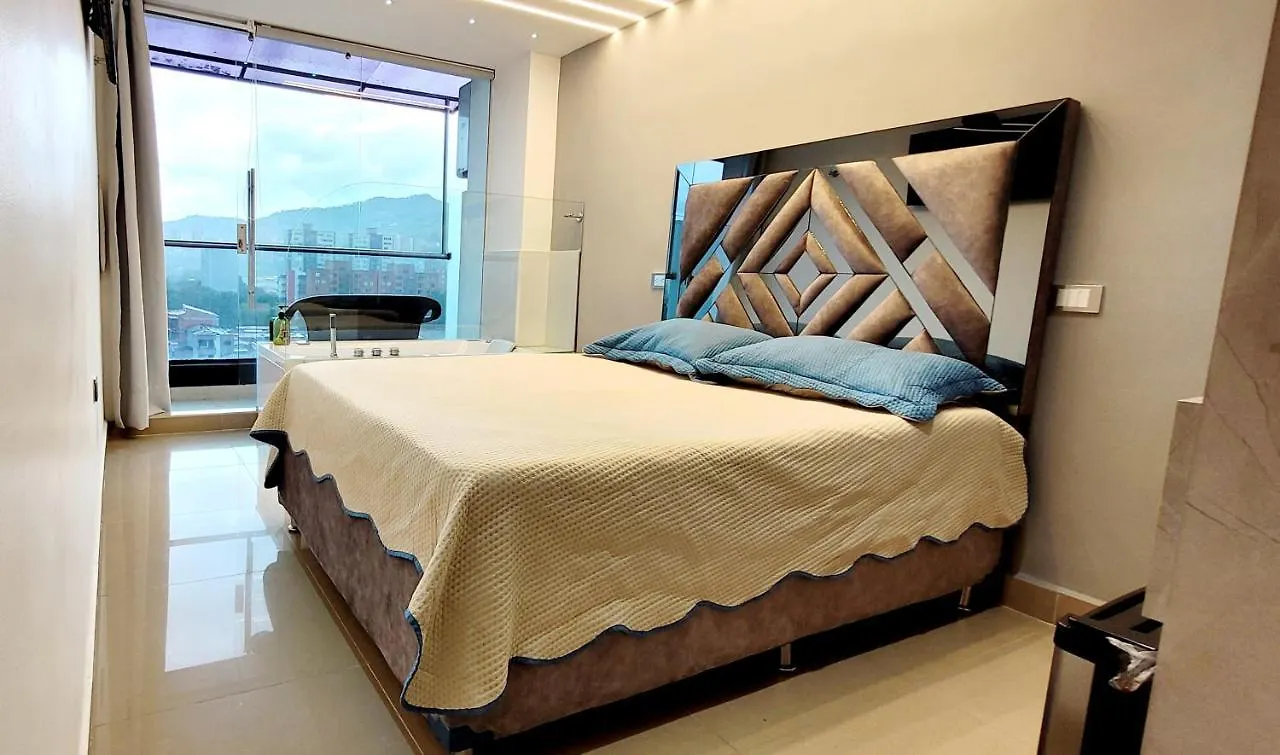 Apartament Cerca Al Barrio Laureles Con Jacuzzi Privado Medellín
